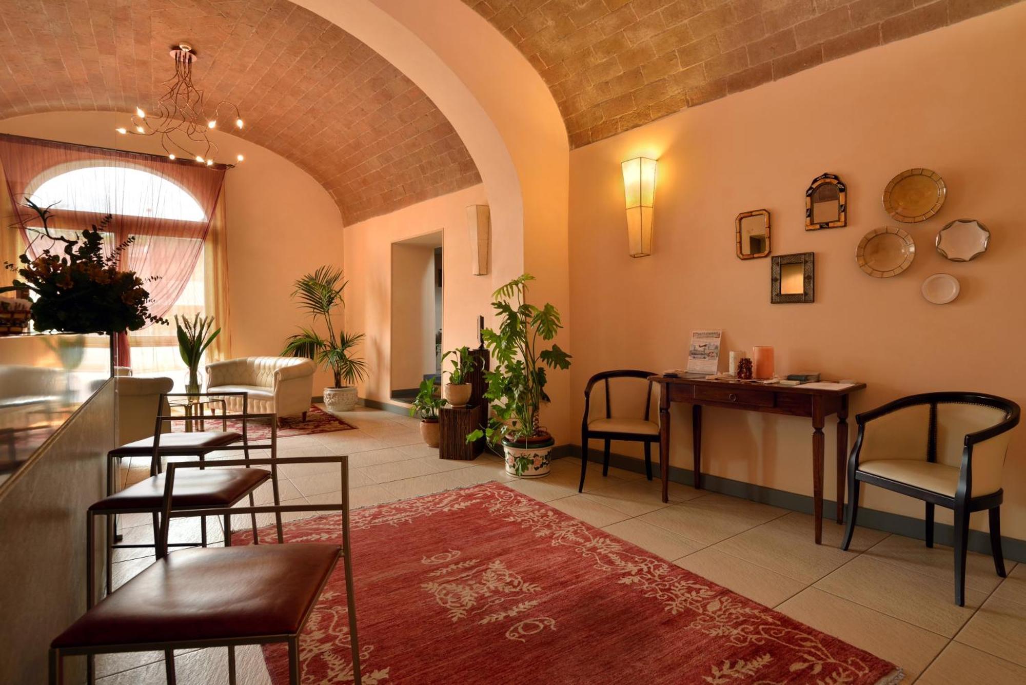 Hotel La Colonna Siena Buitenkant foto