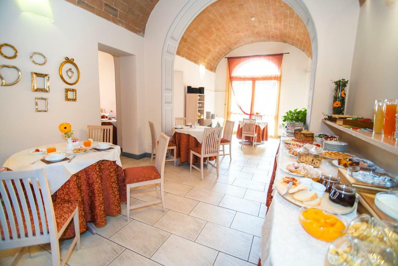 Hotel La Colonna Siena Buitenkant foto