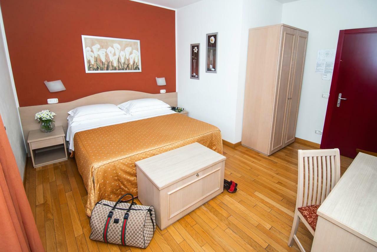 Hotel La Colonna Siena Buitenkant foto